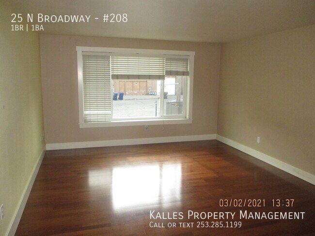Building Photo - **$200 Move In Special**Beautiful Stadium ...