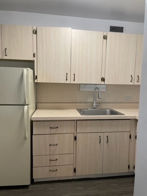 Building Photo - 4250 N Marine Dr
