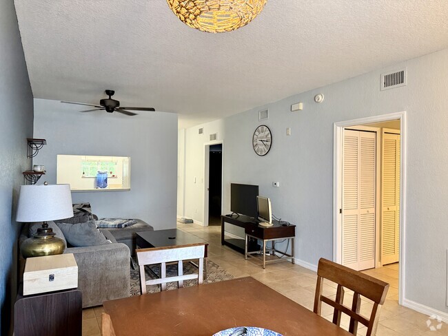 Building Photo - 8380 Bernwood Cove Loop