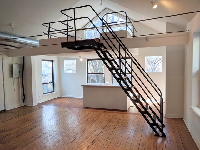 Foto del edificio - 814 W 19th St