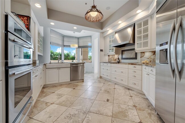 Building Photo - 13611 Deering Bay Dr