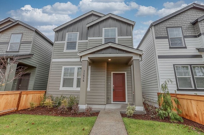 Building Photo - 3 Bedroom 2.5 Bathroom Home with Beautiful Finishes!!