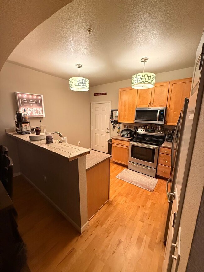 Foto del edificio - Beautifully Maintained 2BR Townhome in Prime Broomfield Location