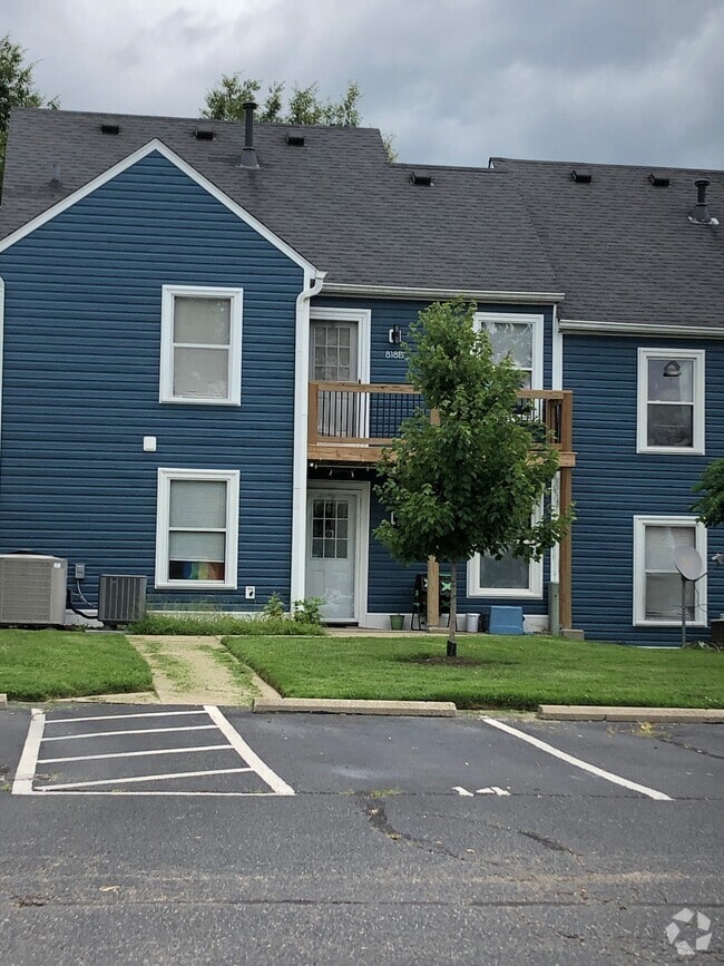 Building Photo - 818 Rubel Ave