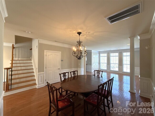 Foto del edificio - 2613 Huntman Way