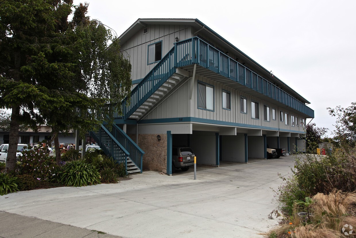 Building Photo - The Alhambra Plaza