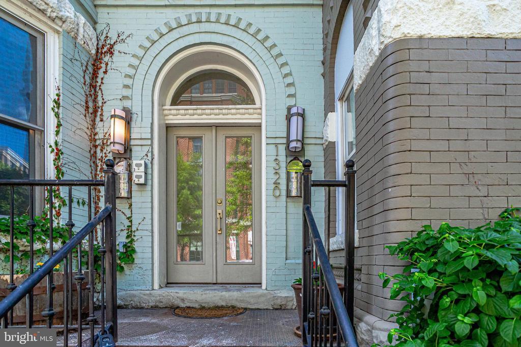 Foto principal - 1320 W St
