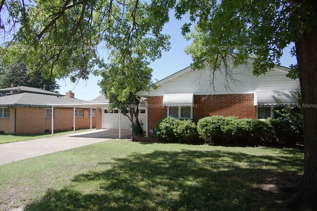 Foto del edificio - FOR LEASE | Midtown Tulsa | 3 Bed, 2 Bath ...