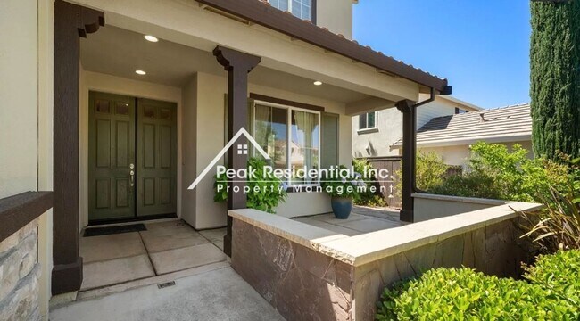 Foto del edificio - Spectacular El Dorado Hills 5bd/4.5ba Home...