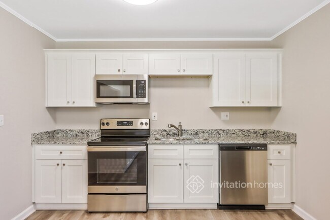 Building Photo - 1509 Lynhurst Dr
