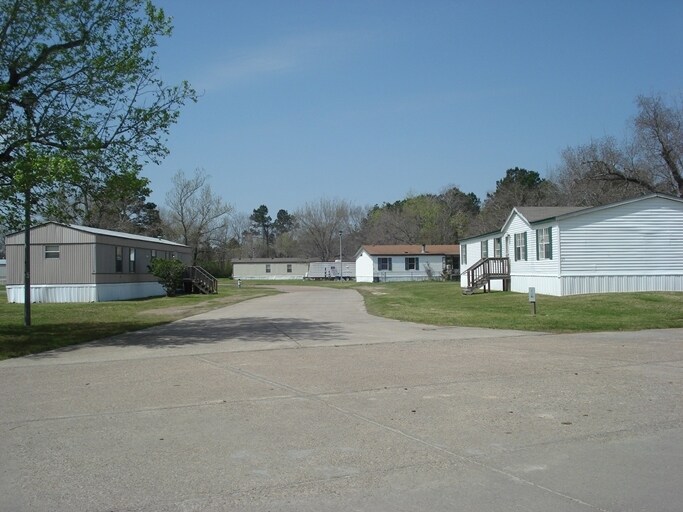 Foto principal - Forest Hollow Manufactured Home Community