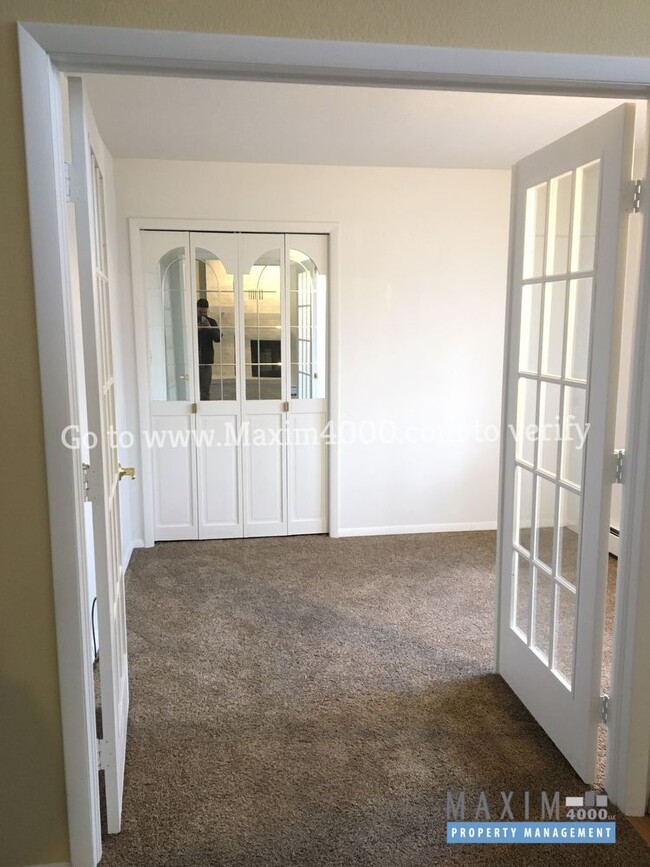 Building Photo - 2112 N 17th Circle - 2 Bed 2 Bath House