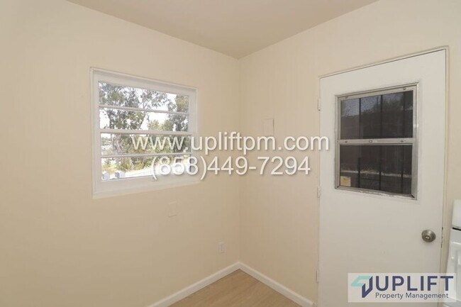 Foto del edificio - 550 Ritchey St
