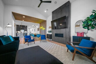 Building Photo - 1102C Buchanan St