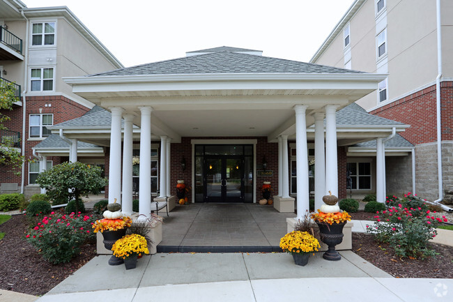 Clubhouse/leasing office entrance - LeSilve Apartments