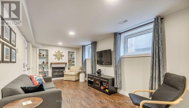 Photo du bâtiment - 10 Duval Dr