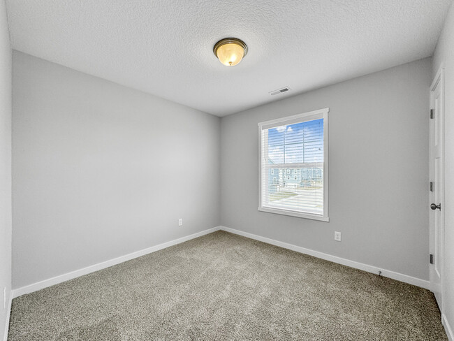 Foto del edificio - 2701 NW Kate Shelley Ln
