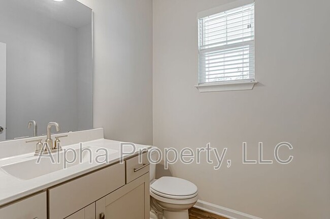 Building Photo - 324 Nantallah Trail