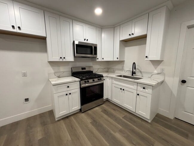 Building Photo - 3488 2nd St