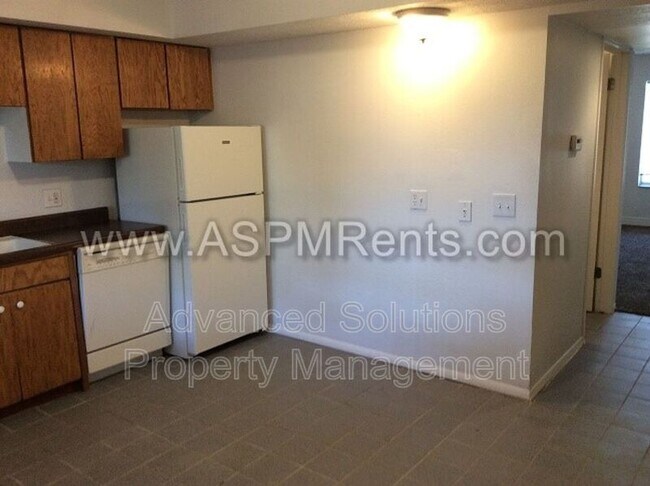 Building Photo - 221-227 S 1500 W