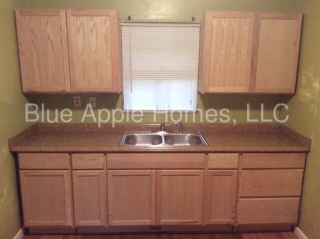 Building Photo - 5657 Alder Dr
