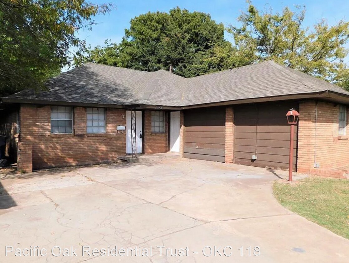 Foto principal - 4 br, 2 bath House - 1129 NW 103rd St
