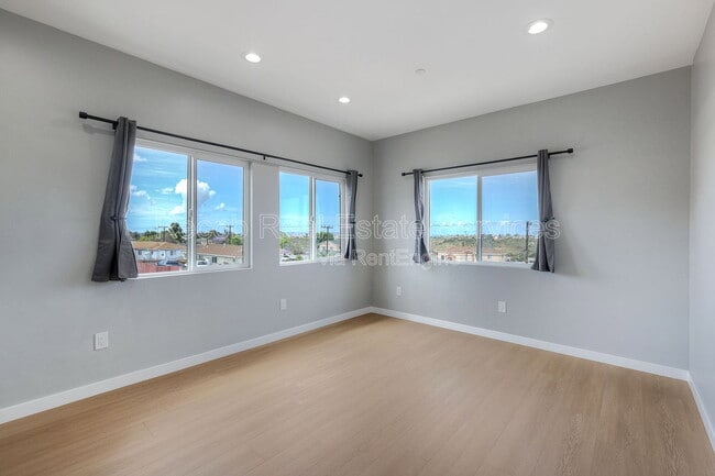 Foto del edificio - 2394 W Jewett St
