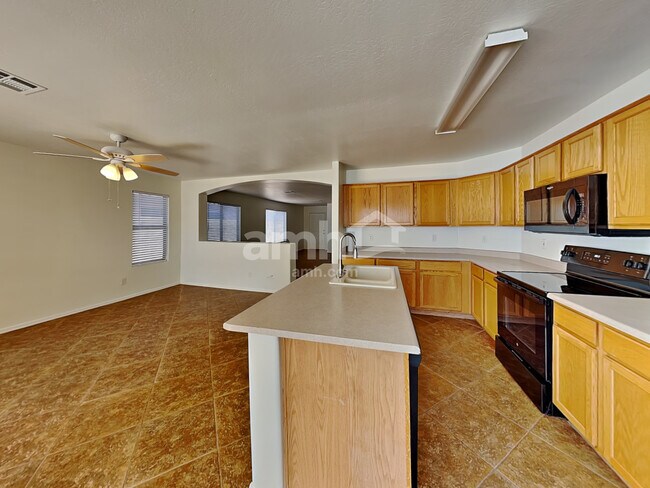 Foto del edificio - 15030 N 150th Ln