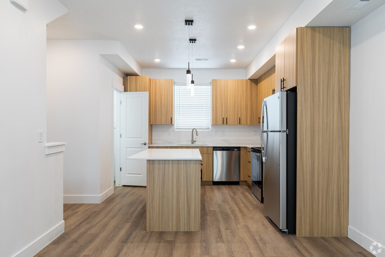 Current Townhomes 314 Park Ave Ogden, UT Apartments for Rent in