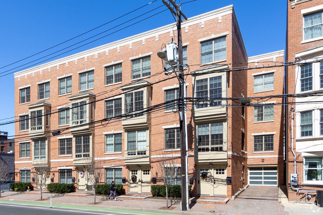 Foto principal - 314 Grand St