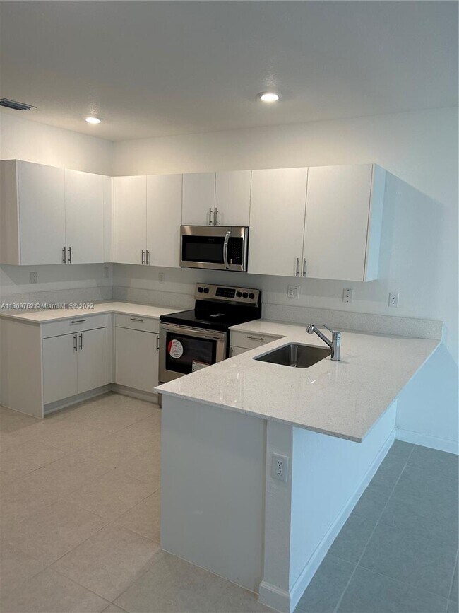 Building Photo - 13048 SW 286th Terrace