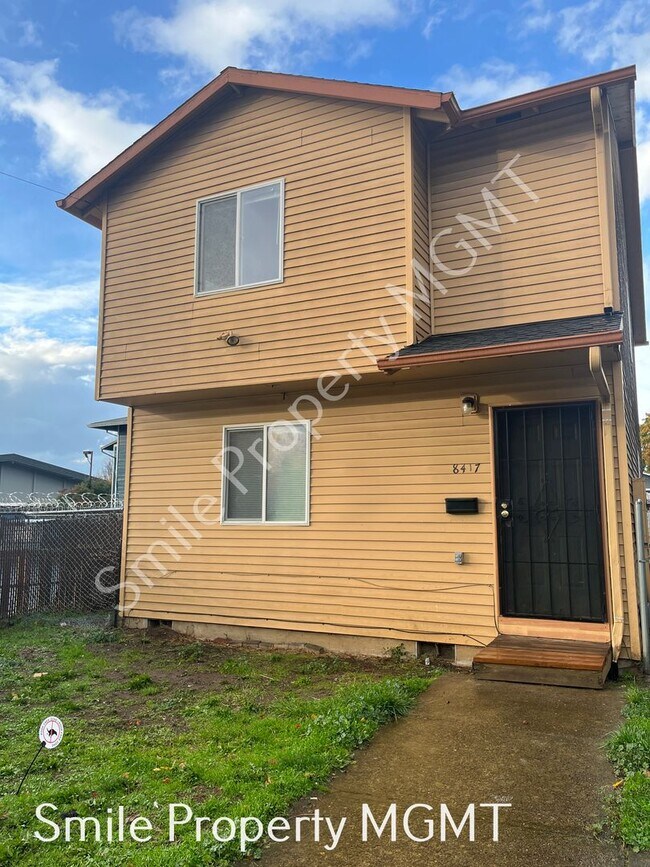 Foto del edificio - A nice house with 3 beds rooms and 1.5 baths.