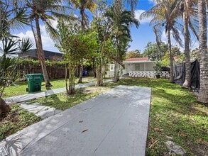 Building Photo - 228 NW 39th St
