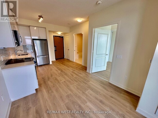 Building Photo - 38 Annie Craig Dr