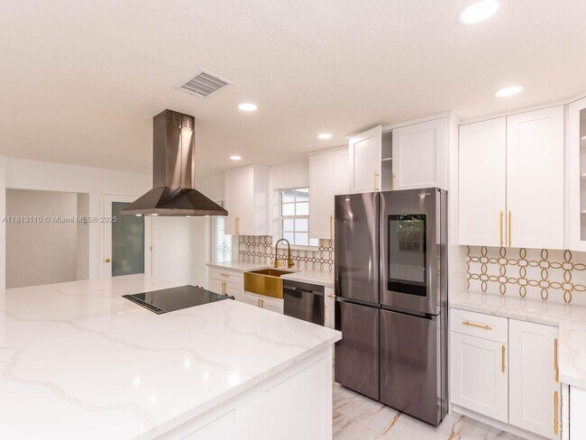 Foto del edificio - 611 SW 64th Way