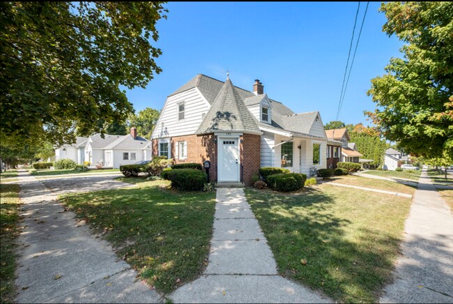 Foto del edificio - 191 E Division St NE