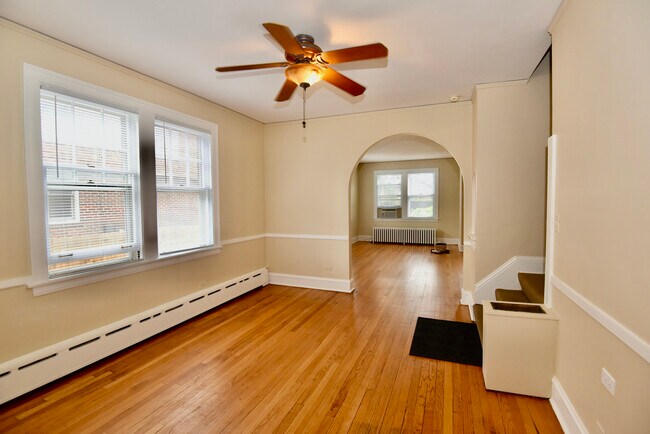 Building Photo - 242 Highwood Ave