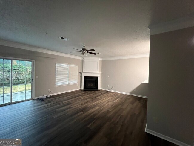 Building Photo - 117 Primrose Dr