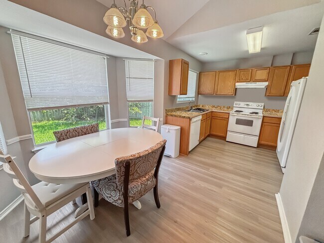 Foto del edificio - 4811 Sterling Manor Dr