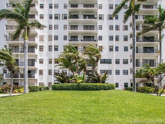 Foto del edificio - 1201 S Ocean Dr