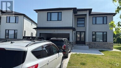 Building Photo - 35 Kingsbridge Dr