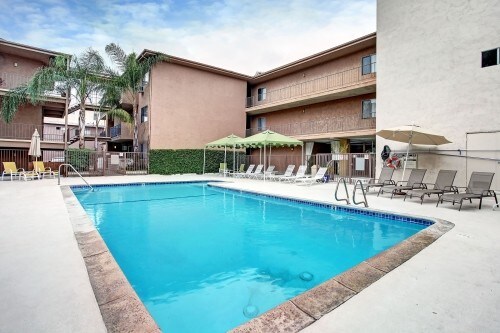 Building Photo - 10760 Rose Ave