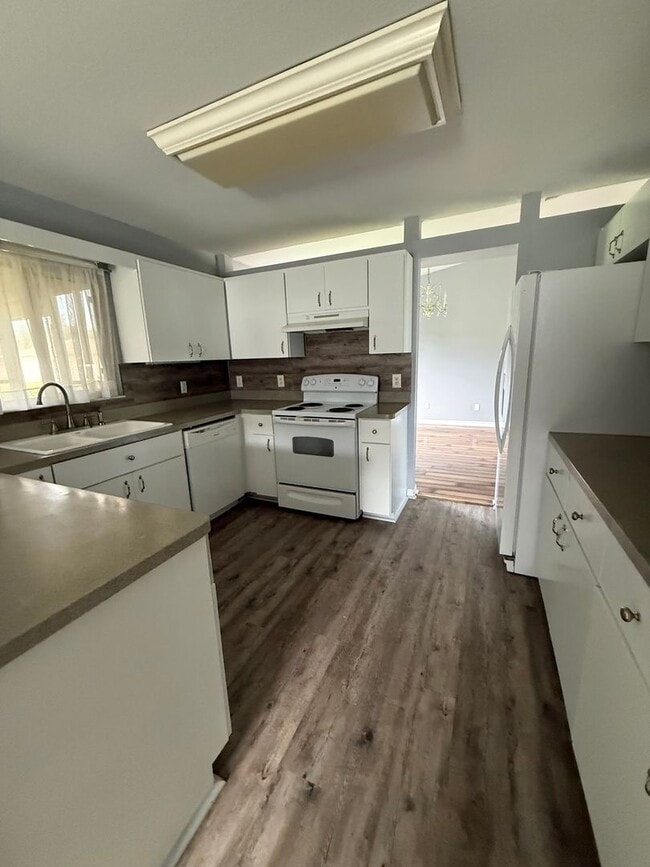 Foto del edificio - 6114 SW 104th St