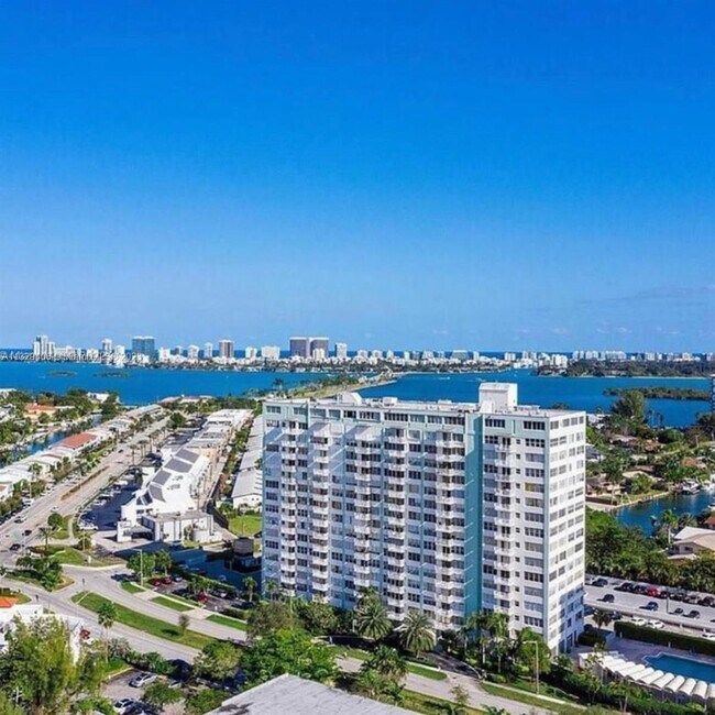 Building Photo - 2150 Sans Souci Blvd