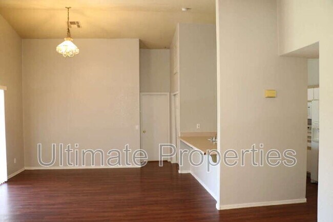 Foto del edificio - 9027 W Yale St