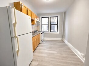 Building Photo - 160 Ellis Ave