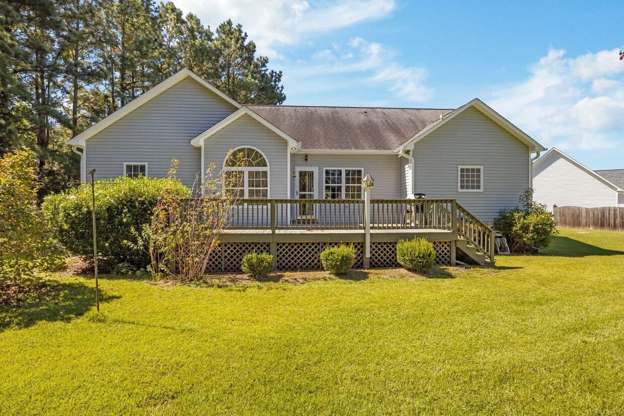 Building Photo - Freshly Updated 3-Bedroom Home on a Quiet Cul-de-Sac