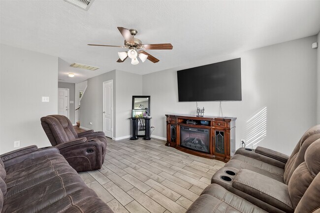 Foto del edificio - 2707 Piney Lake Ct