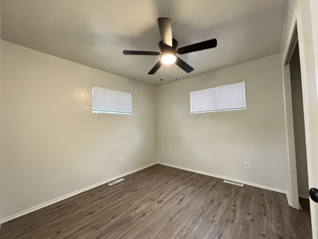 Foto del edificio - 3440 S 200 E