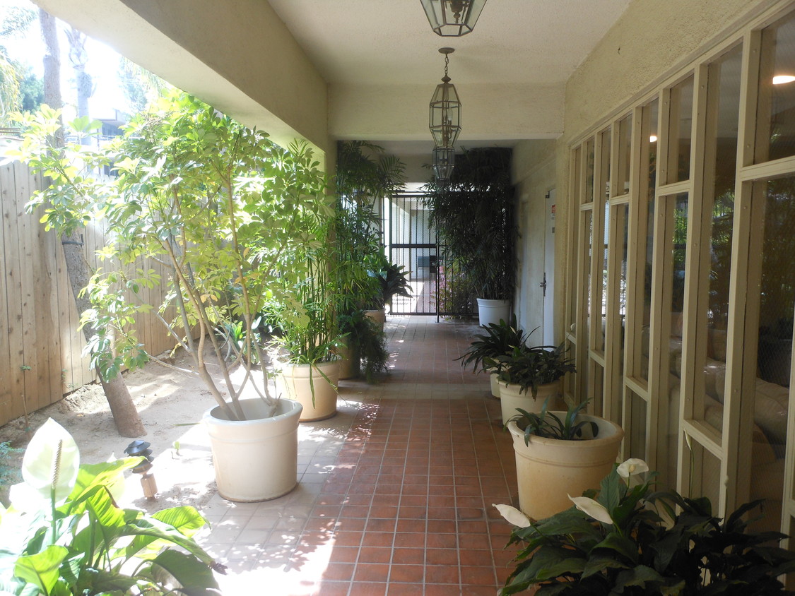 Exterior hallway - 11687 Montana Ave